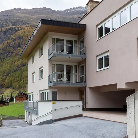 International House Mit 3 Schlafzimmern Zw Ap 6 Apartmán *